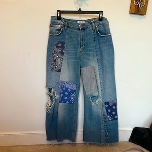 Adorable and super comfy Free People bell bottom patchwork jeans!